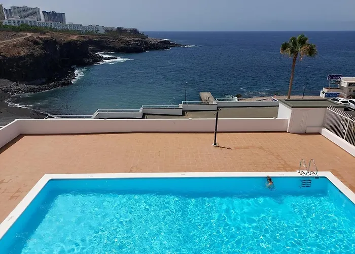 Beachview Oriental Design Experience Callao Salvaje